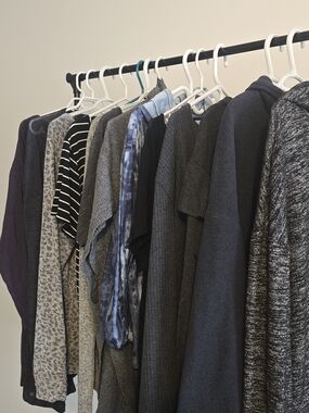 Bundle Of 13 Women's Tops & Swesters in Gray, Blue, Black, Purple - Size Xl